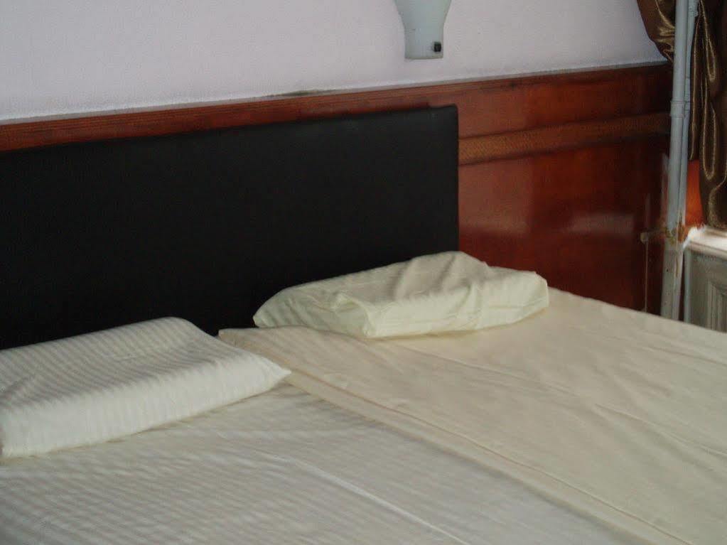 Hotel Manofa Amsterdam Bagian luar foto